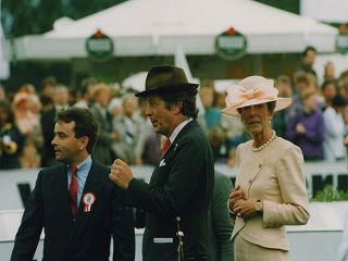 Besitzer der ersten Stunde, Albert und Edda Darboven, bei ihrem größten Erfolg – dem Derbysieg von Pik König 1992. Foto: www.galoppfoto.de
