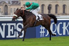 Ein Hals Vorsptung brachte Kataniya und Christophe Soumillon den Sieg im Prix de Royaumont. www.galoppfoto.de - Sandra Scherning