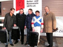 A. Kleinkorres, Mitglieder Stall Ampuria, J. Bojko. Foto: Gabriele Suhr