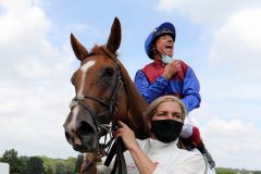 Die Diana-Siegerin Miss Yoda mit Frankie Dettori. Foto: Dr. Jens Fuchs