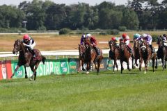 Mit fünf Längen voraus gewinnt Straight mit Jozef Bojko im Sattel das  188. Union-Rennen in Rekordzeit. ©galoppfoto - Stephanie Gruttmann