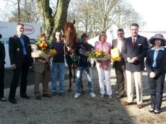 Ehrung zum NRZ-Galopper des Jahres 2011 am 25.03.2012 in Düsseldorf. Foto Suhr