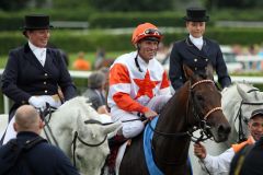 Pastorius gewinnt mit Terence Hellier das 143. Deutsche Derby. www.galoppfoto.de - Frank Sorge