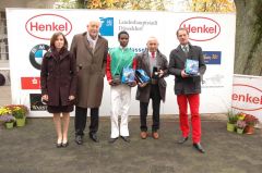 Siegerehrung mit Rennvereinspräsident P.M. Endres, Jockey Eduardo Pedroza, Trainer Uwe Stoltefuß und Besitzer Daniel Delius. Foto: Gabriele Suhr