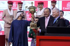 Siegerehrung für den Dubai World Cup mit Scheich Hamdan Al Maktoum (links) und Barry Irwin vom Team Valor  (rechts). www.galoppfoto.de - Petr Guth