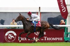 Treve behält ihre weiße Weste 2015 und siegt völlig souverän im Prix Vermeille. Foto: Dr. Jens Fuchs