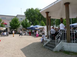 Das offene Gelände gefiel den Testern, besonders aber die Live-Musik aus dem Musikpavillon. Foto: Karina Strübbe