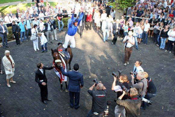 Im letzten Jahr sorgten Jockey Frankie Dettori und Campanologist noch für die internationale Note im Preis von Europa: www.galoppfoto.de - Marius Schwarz